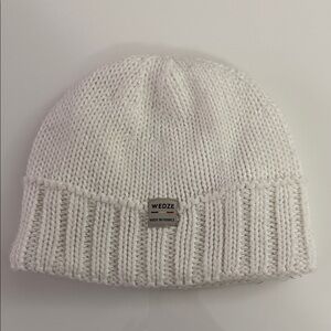 WEDZE Made in France Classic White Knit Hat